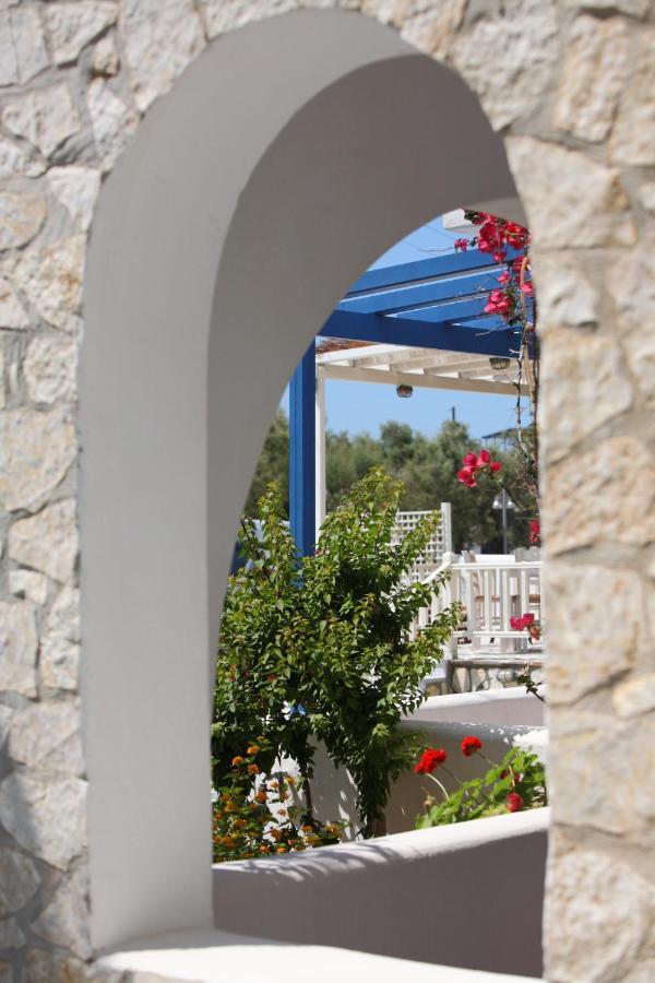 Paros Inn Logaras Exterior photo